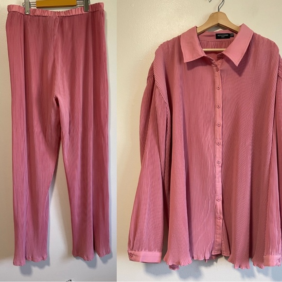 Pretty Little Things Plus Dusty Pink Plisse Button Front Oversized Shirt & Pants - Picture 4 of 15